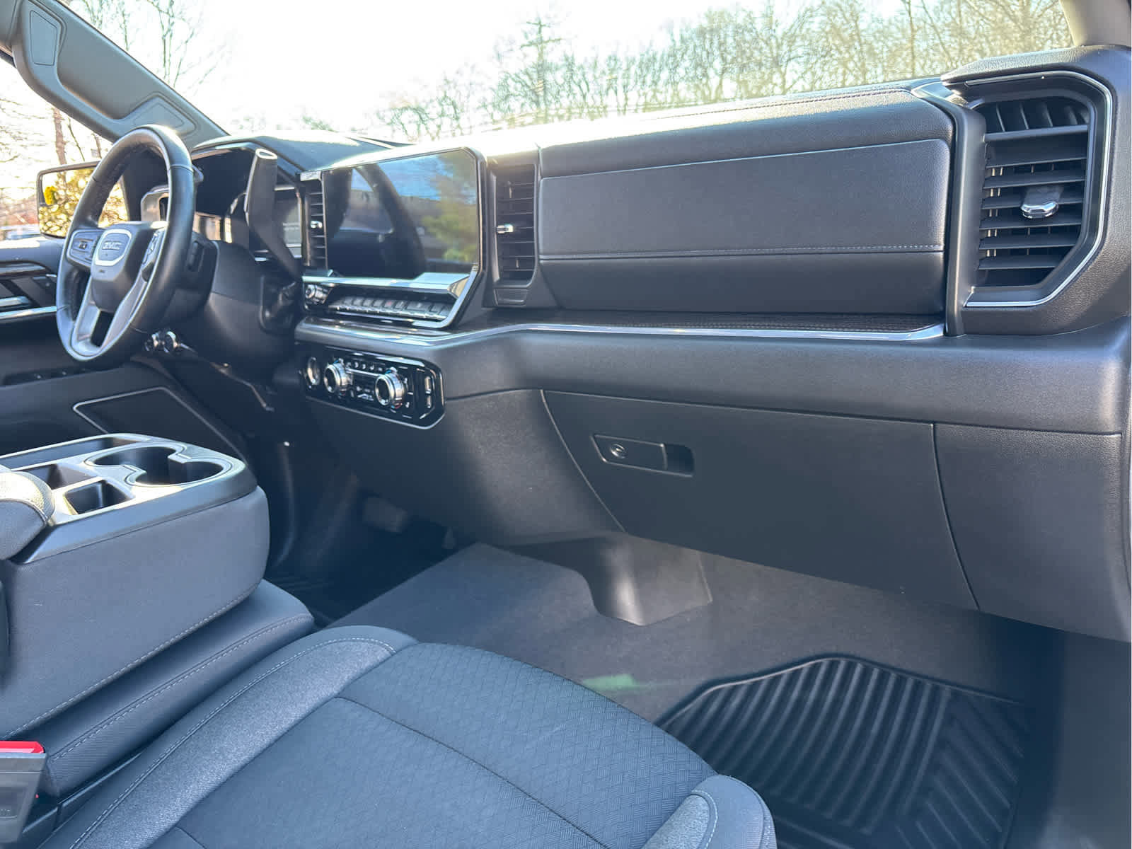 Used 2024 GMC Sierra 1500 Elevation image 32