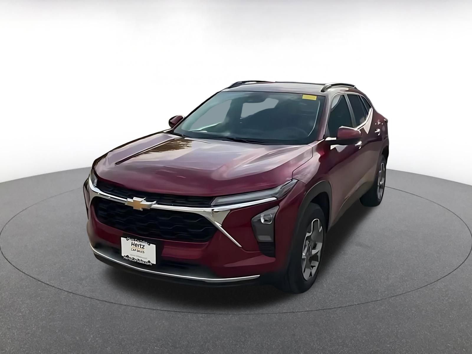 Used 2025 Chevrolet Trax LT FWD image 4