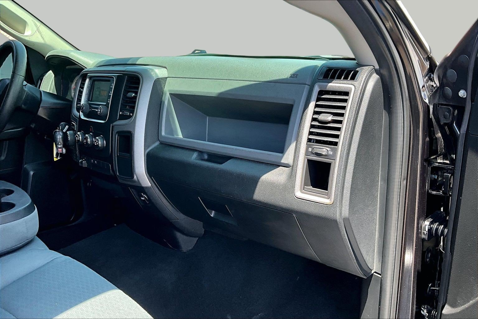 Used 2015 RAM 1500 Express AWD/4WD image 15