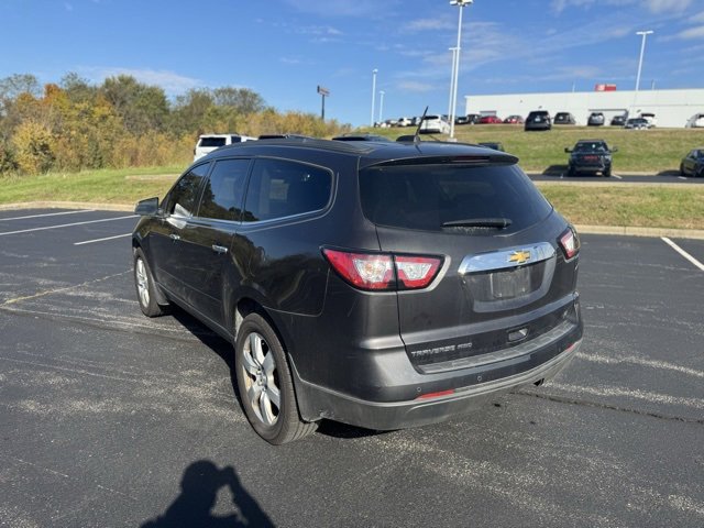 Used 2017 Chevrolet Traverse LT w/ Style and Technology Package image 5