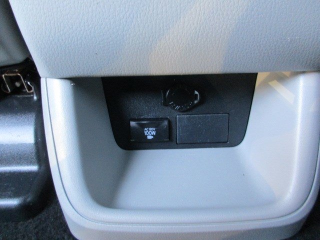 Used 2015 Toyota Highlander XLE image 31