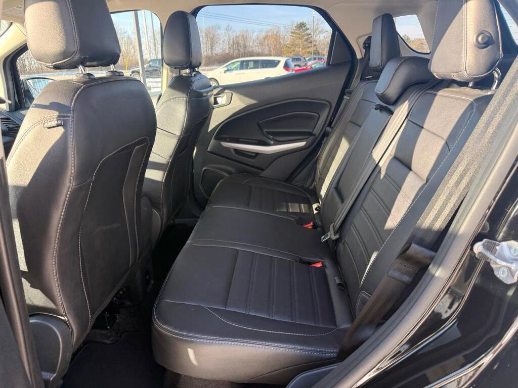 Used 2022 Ford EcoSport Titanium image 11