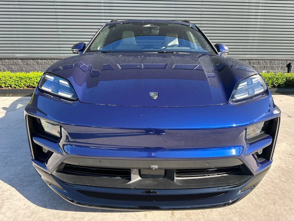 Used 2026 Porsche Macan Turbo Electric AWD/4WD image 8