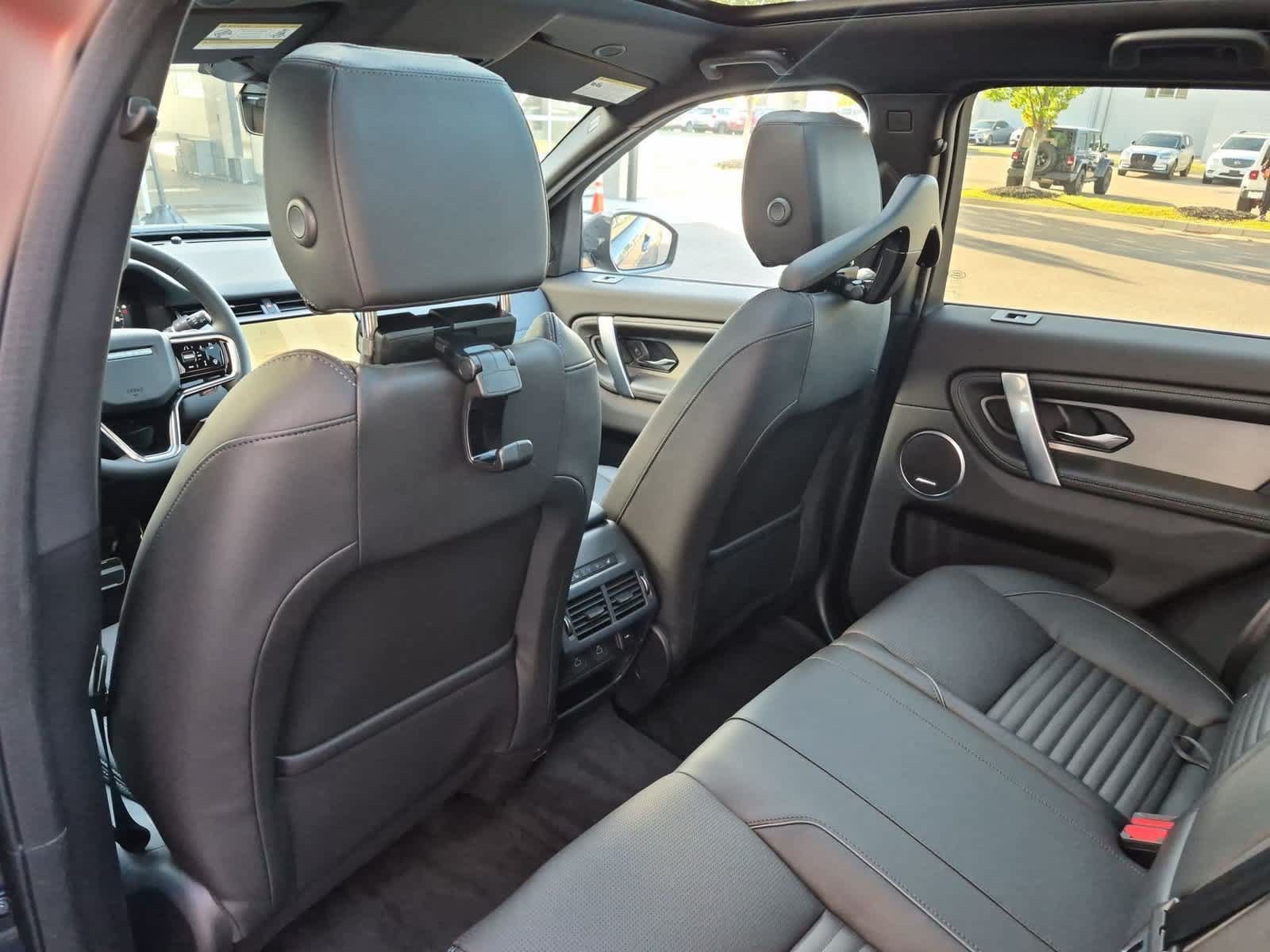 New 2026 Land Rover Discovery Sport Landmark AWD/4WD image 18