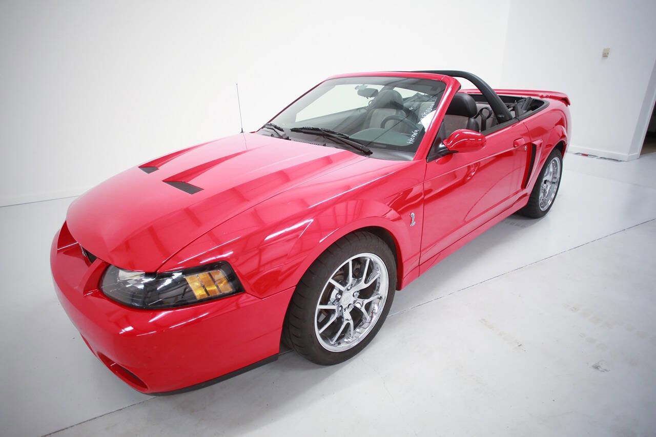 Used 2004 Ford Mustang Cobra RWD image 16