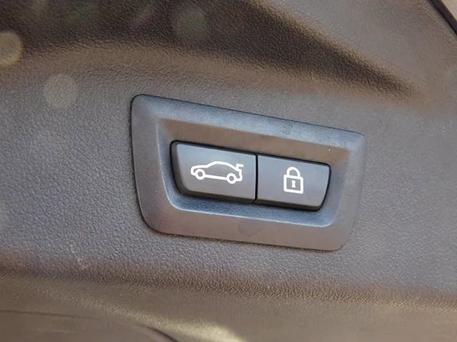 Used 2019 BMW X7 xDrive40i w/ Cold Weather Package image 12