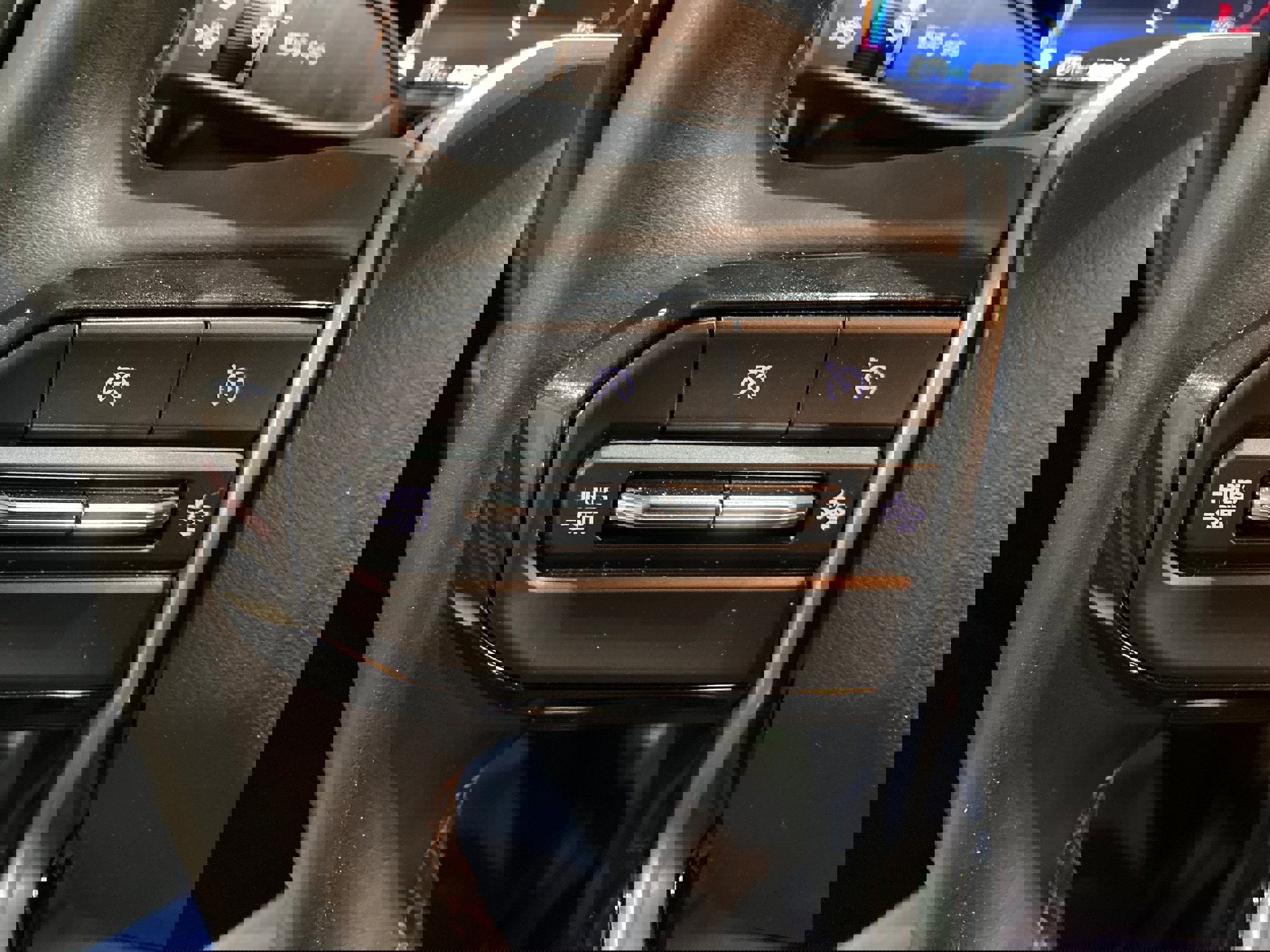 Used 2023 Chevrolet Colorado LT w/ LT Convenience Package II image 24