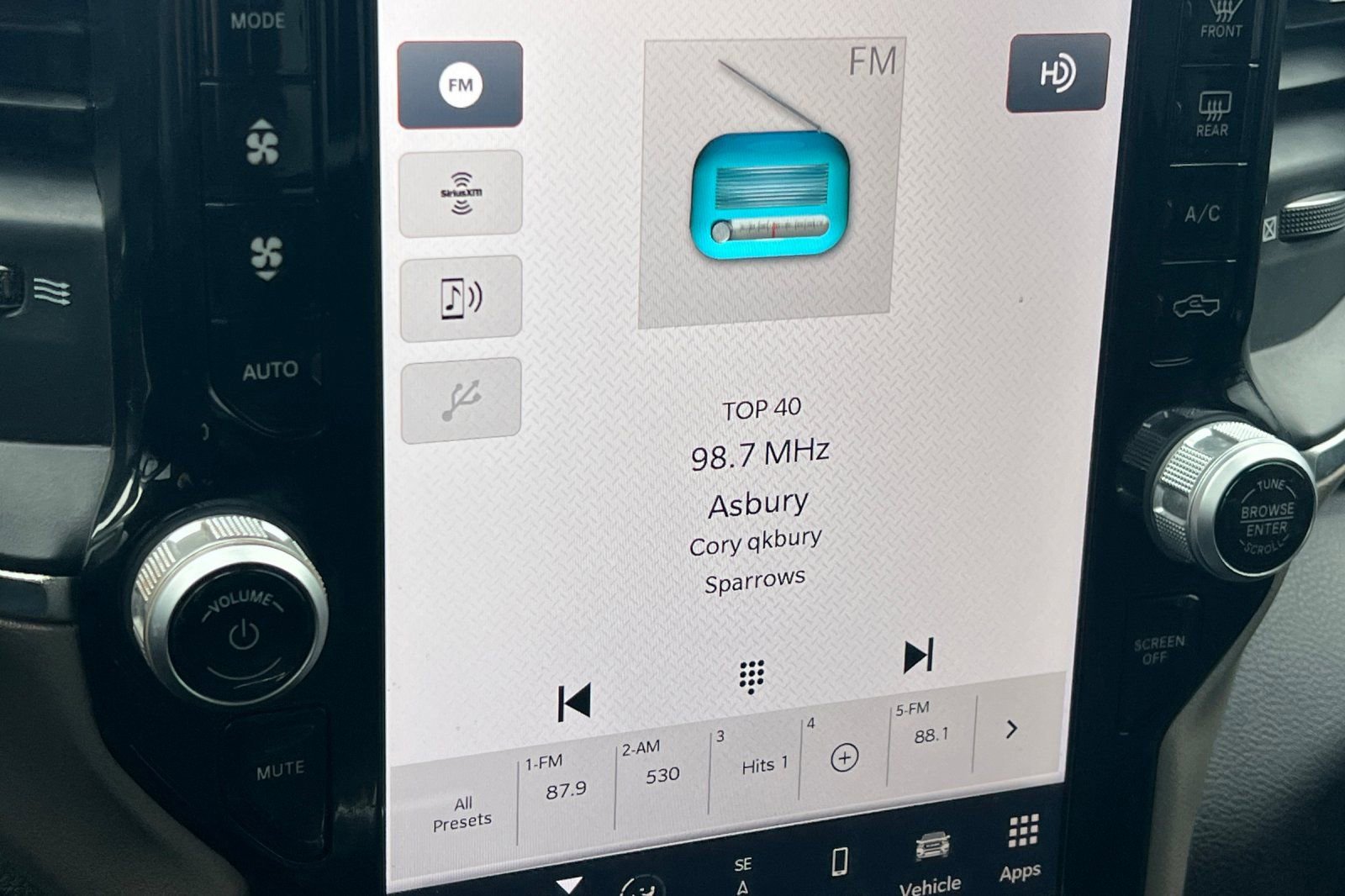 Used 2024 RAM 2500 Laramie image 15