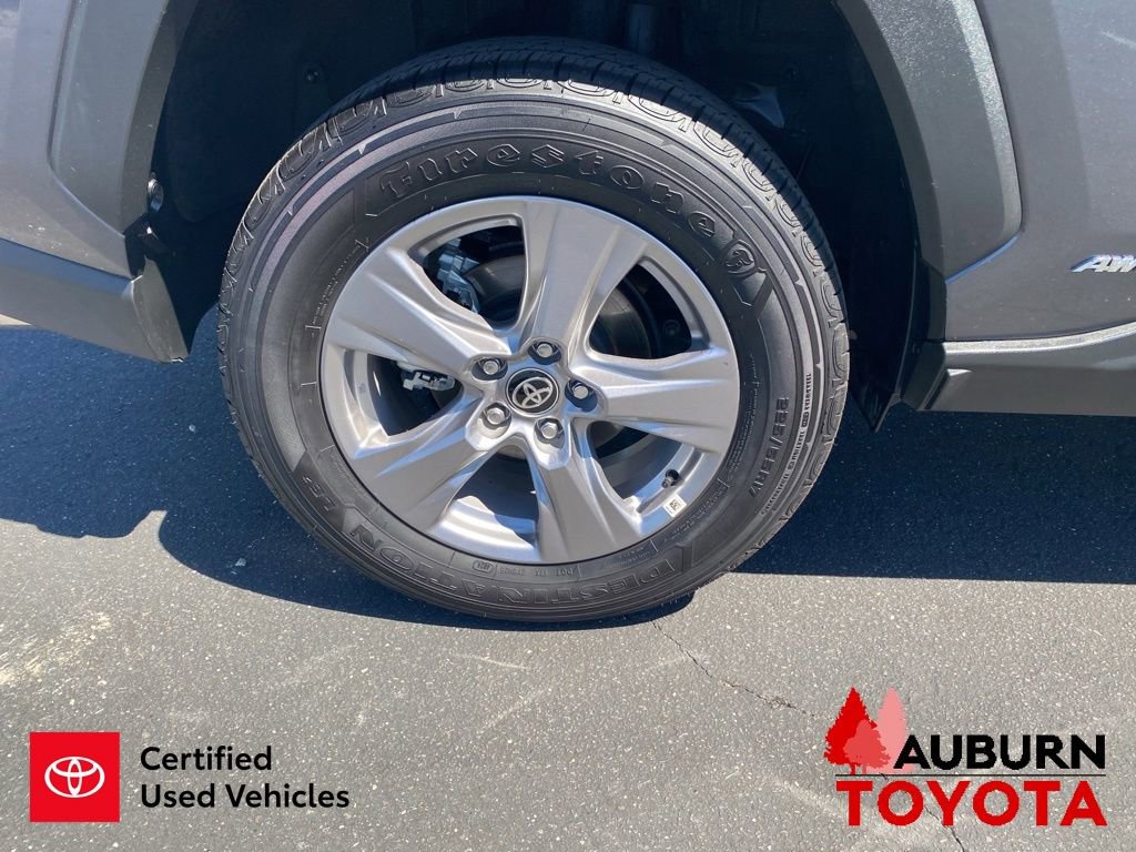 Certified 2025 Toyota RAV4 LE AWD/4WD image 12