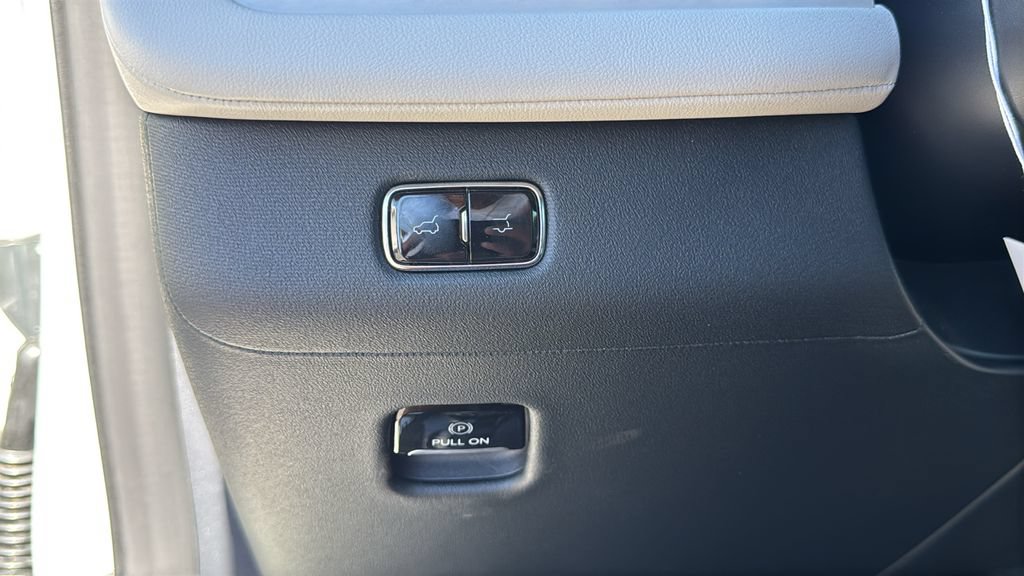 New 2026 Lincoln Navigator Premiere AWD/4WD image 7