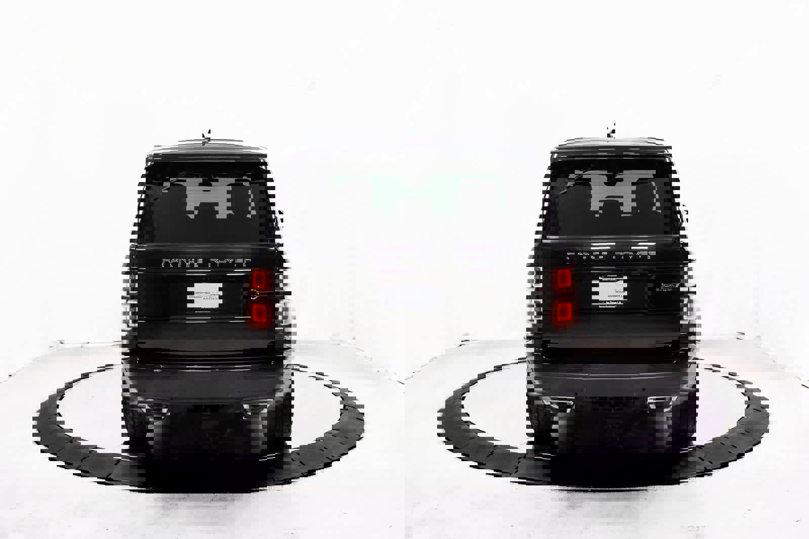 Used 2021 Land Rover Range Rover SV Autobiography Dynamic image 6