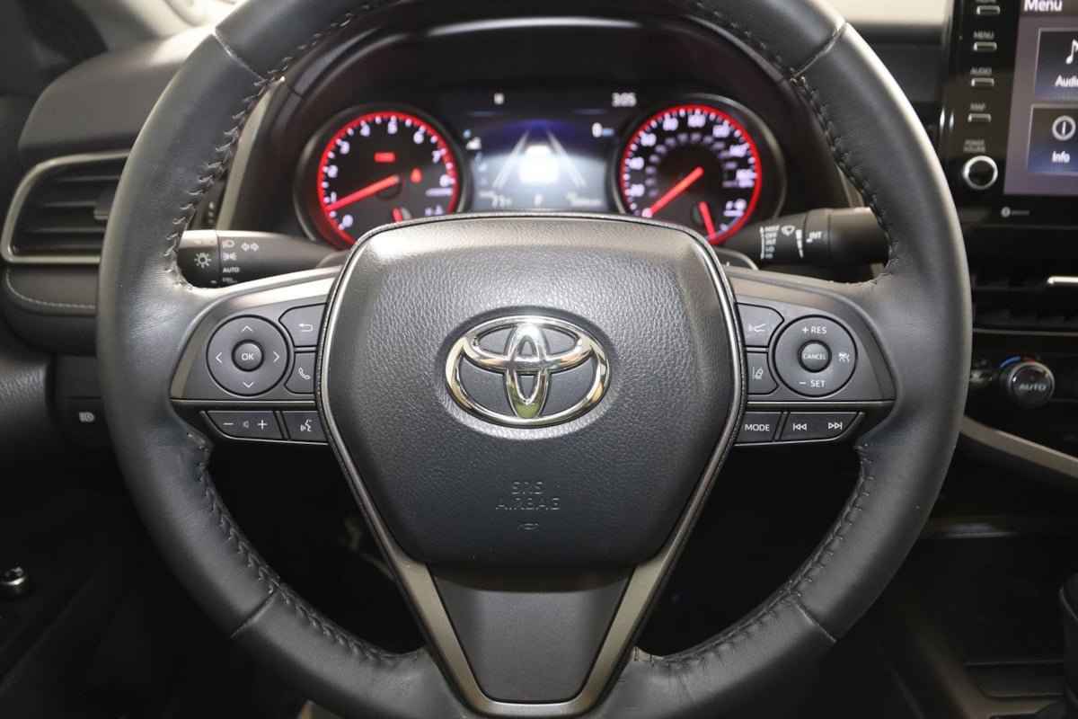 Used 2021 Toyota Camry XSE FWD image 36