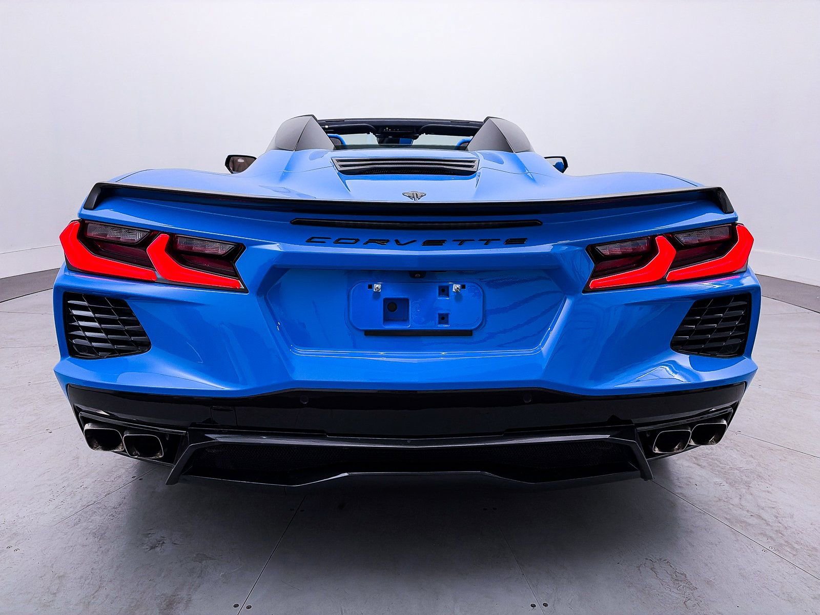 Used 2024 Chevrolet Corvette Stingray Premium Conv w/ Battery Protection Package image 16