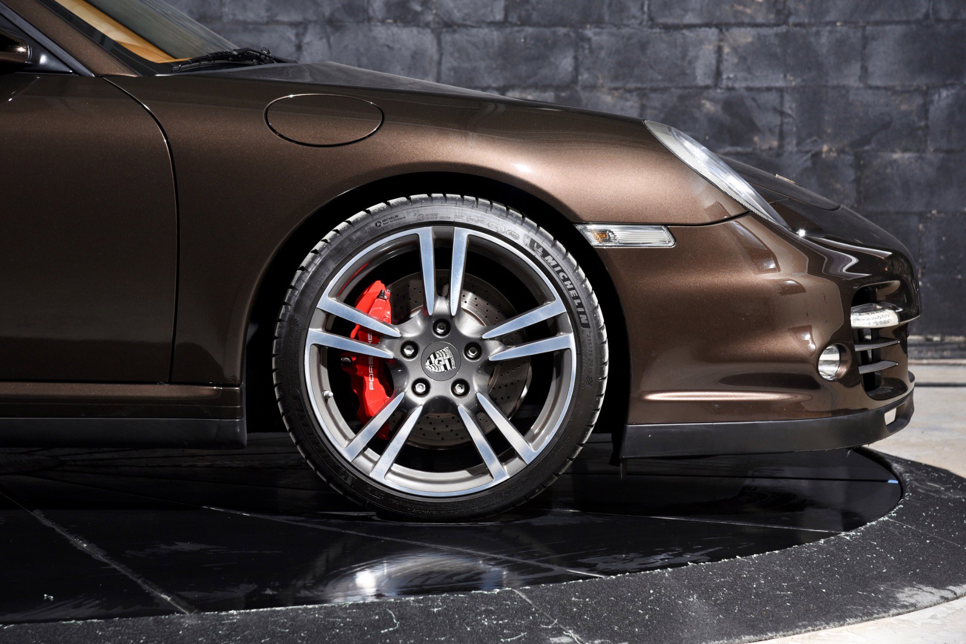 Used 2010 Porsche 911 Turbo image 21