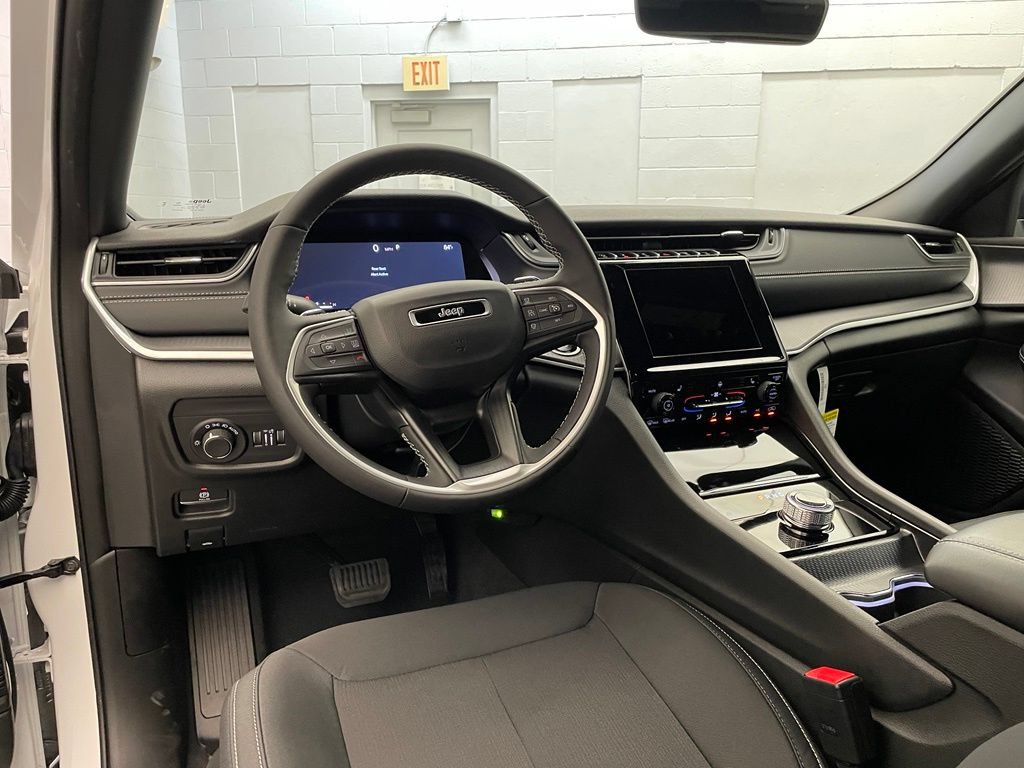 New 2026 Jeep Grand Cherokee Laredo X AWD/4WD image 9