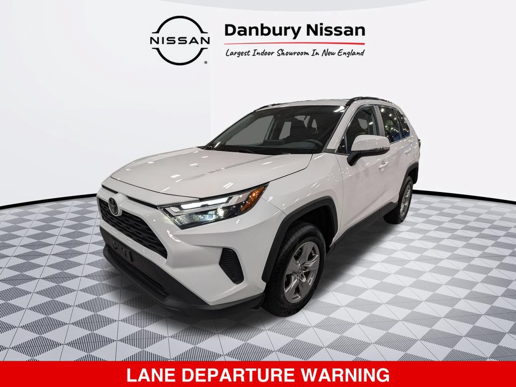 Used 2023 Toyota RAV4 XLE AWD/4WD image 7