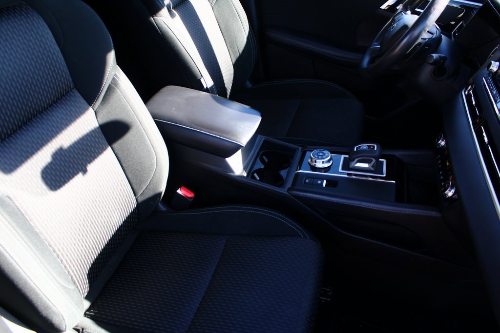 Used 2024 Mitsubishi Outlander ES image 6