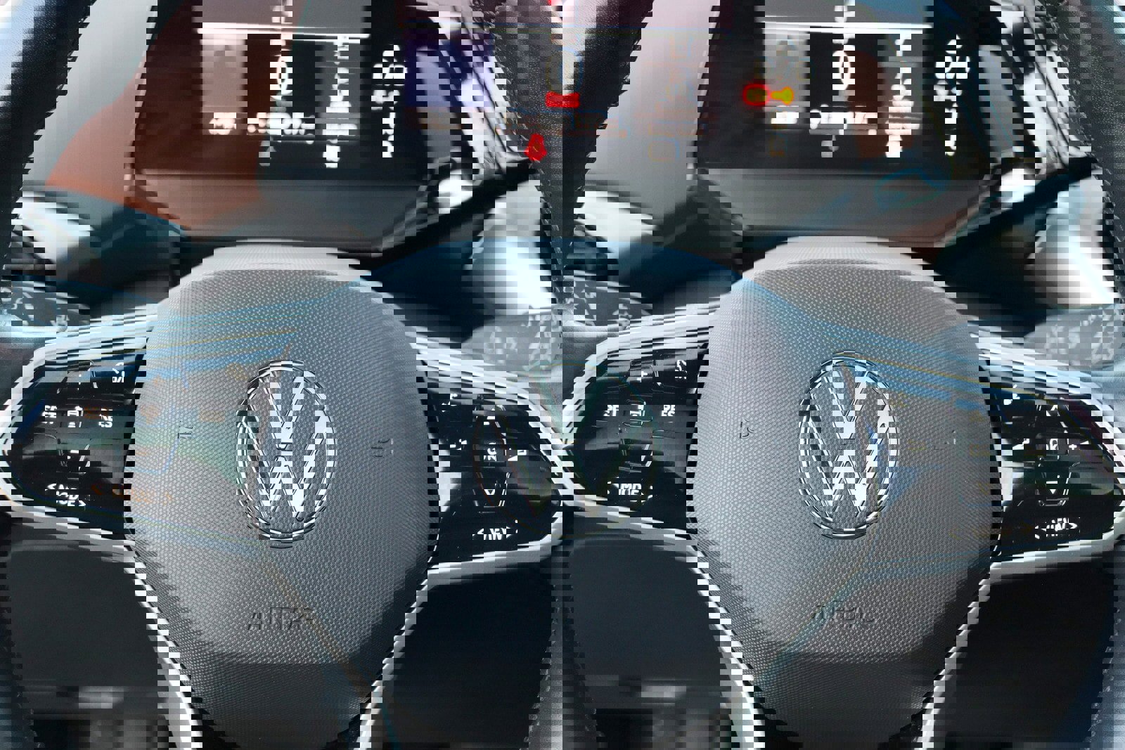 Used 2021 Volkswagen ID.4 Pro S w/ Gradient Package image 30