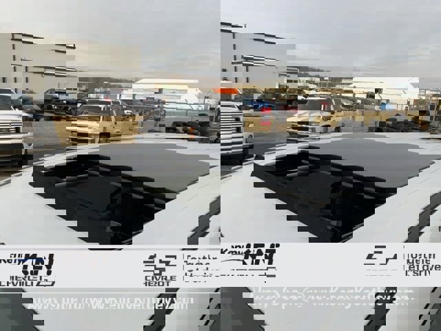 Used 2024 Chrysler Pacifica Limited image 13