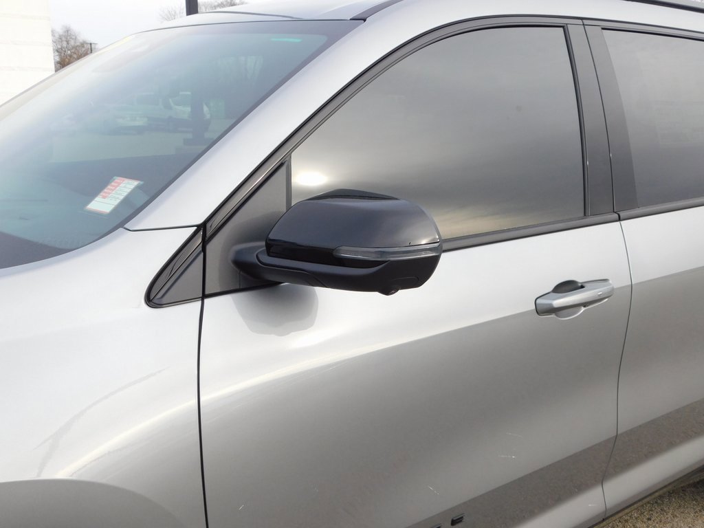 New 2026 Chevrolet Traverse RS w/ LPO, Floor Liner Package image 11