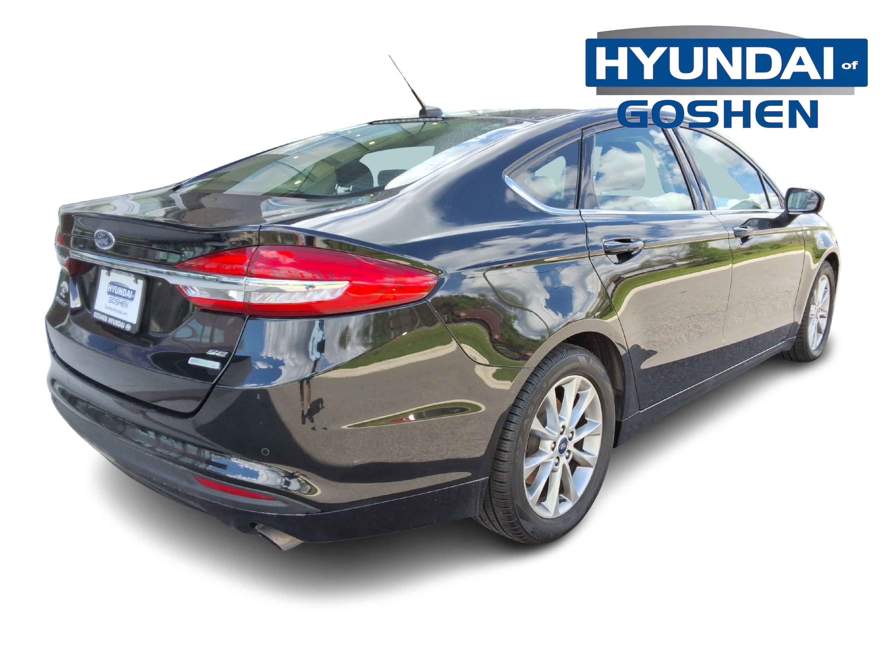 Used 2017 Ford Fusion SE w/ Fusion SE Technology Package FWD image 9