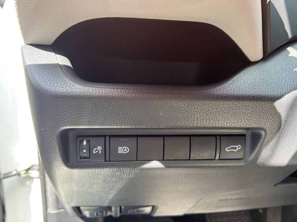 Used 2021 Toyota RAV4 XLE Premium FWD image 26