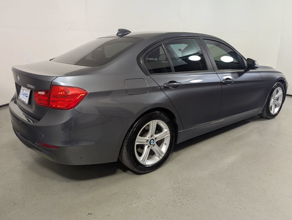 Used 2015 BMW 320i Sedan RWD image 7