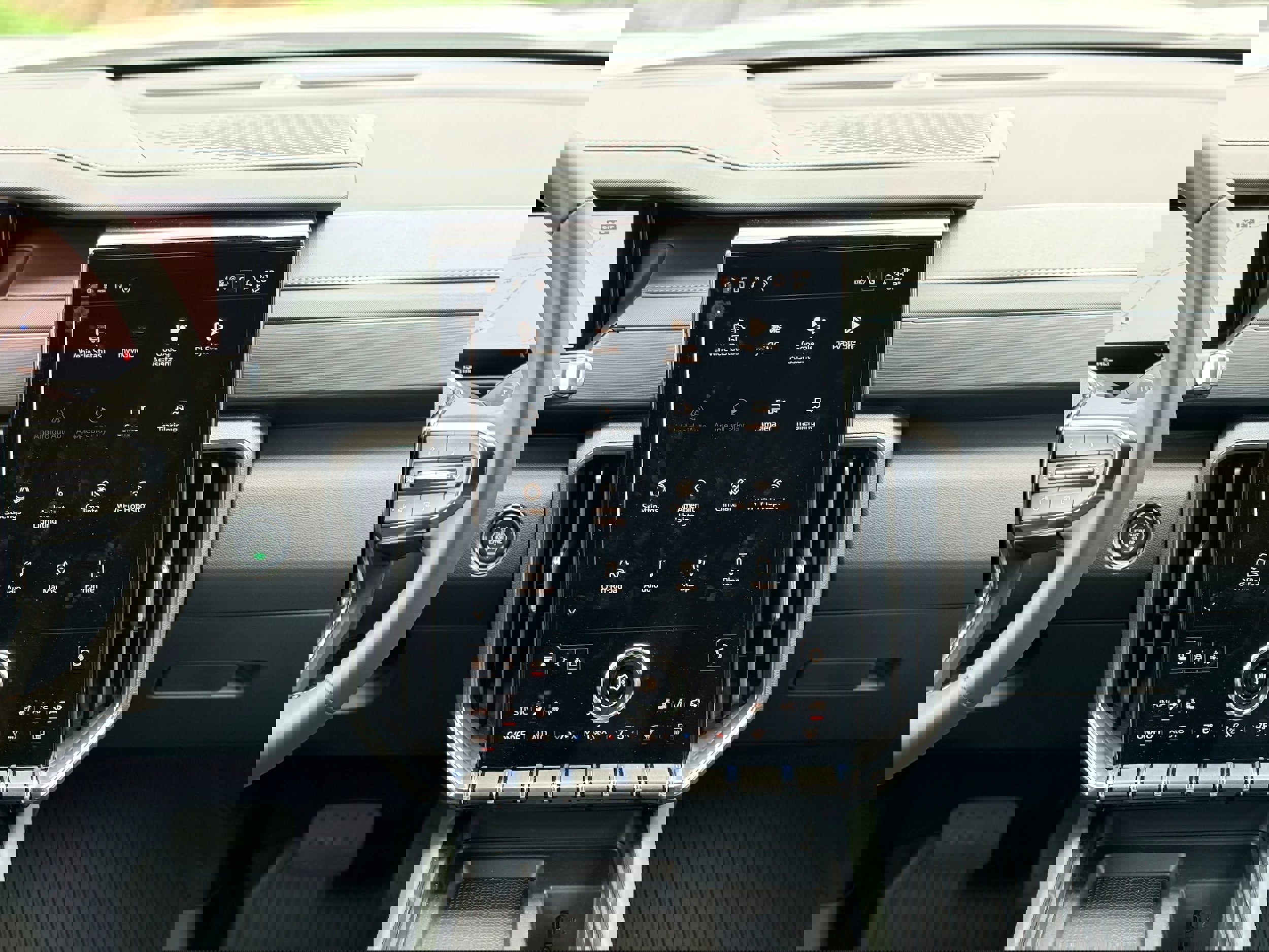 New 2026 GMC Acadia AT4 w/ LPO, Floor Liner Package image 15