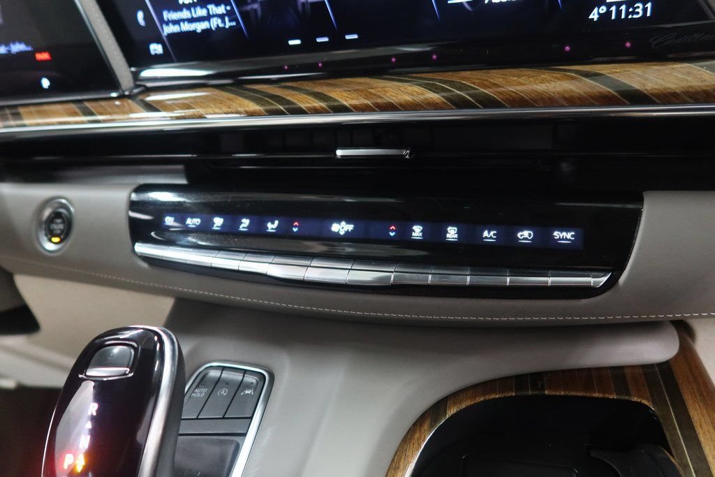 Used 2022 Cadillac Escalade Sport Platinum w/ LPO, ONYX Package AWD/4WD image 22