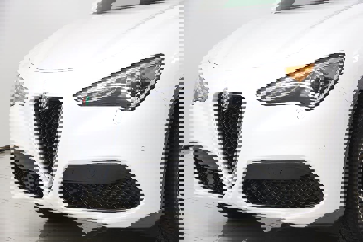 Used 2023 Alfa Romeo Stelvio Ti image 64