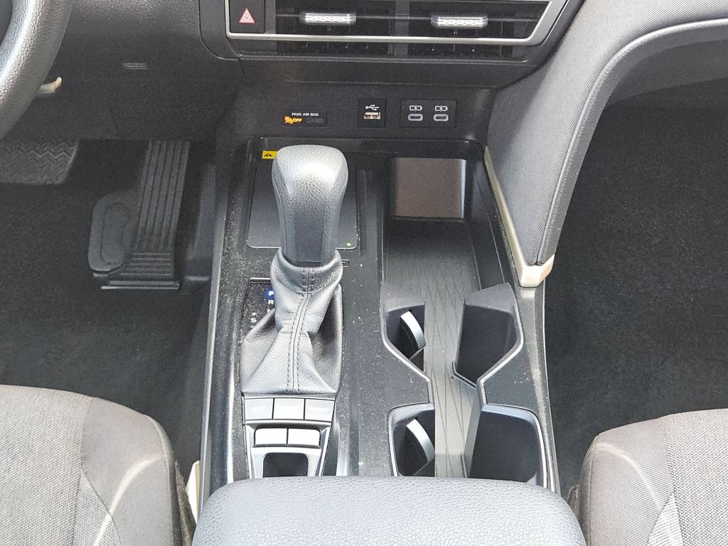 Used 2025 Toyota Camry LE FWD image 21