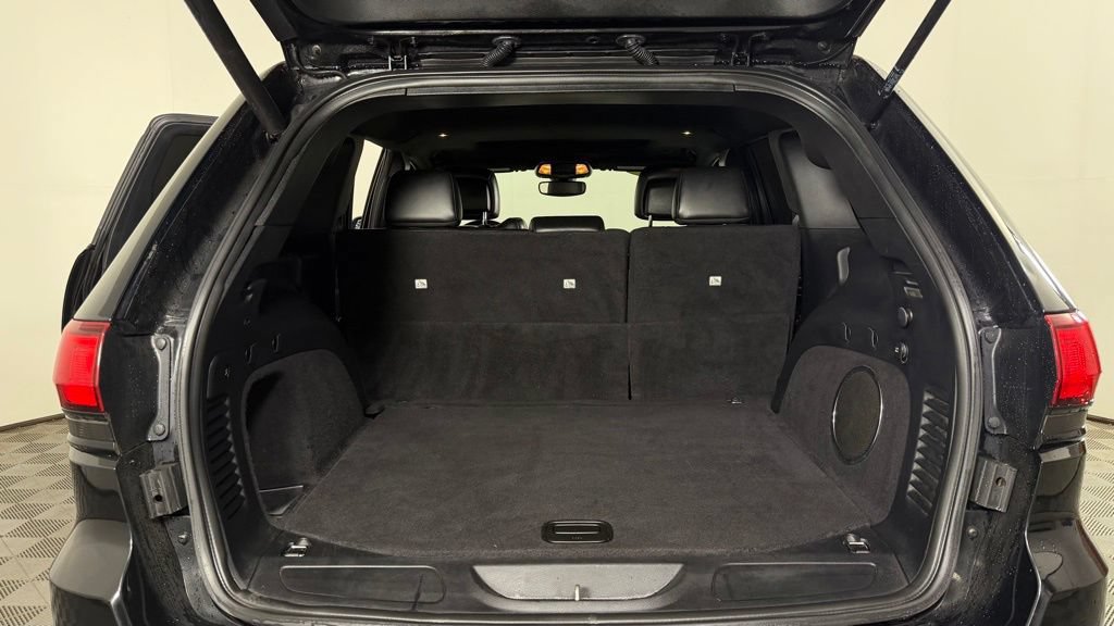 Used 2019 Jeep Grand Cherokee Altitude AWD/4WD image 11