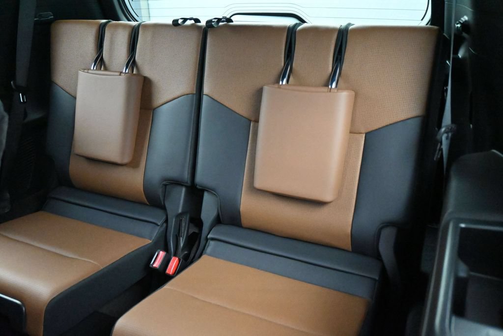 Used 2024 Lexus GX 550 w/ Accessory Package (2T) AWD/4WD image 20