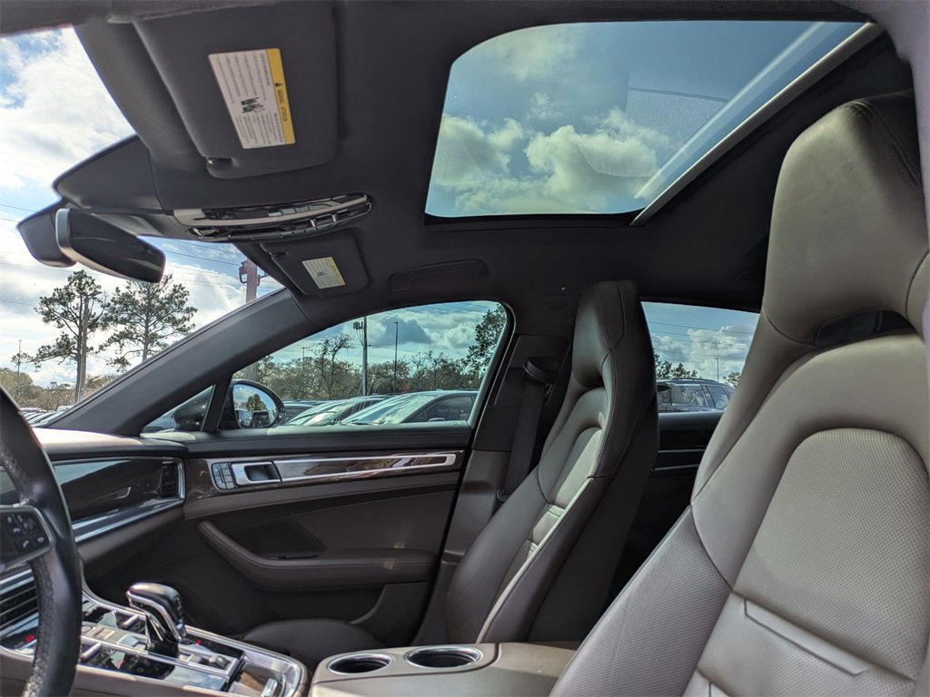Used 2018 Porsche Panamera 4 image 23
