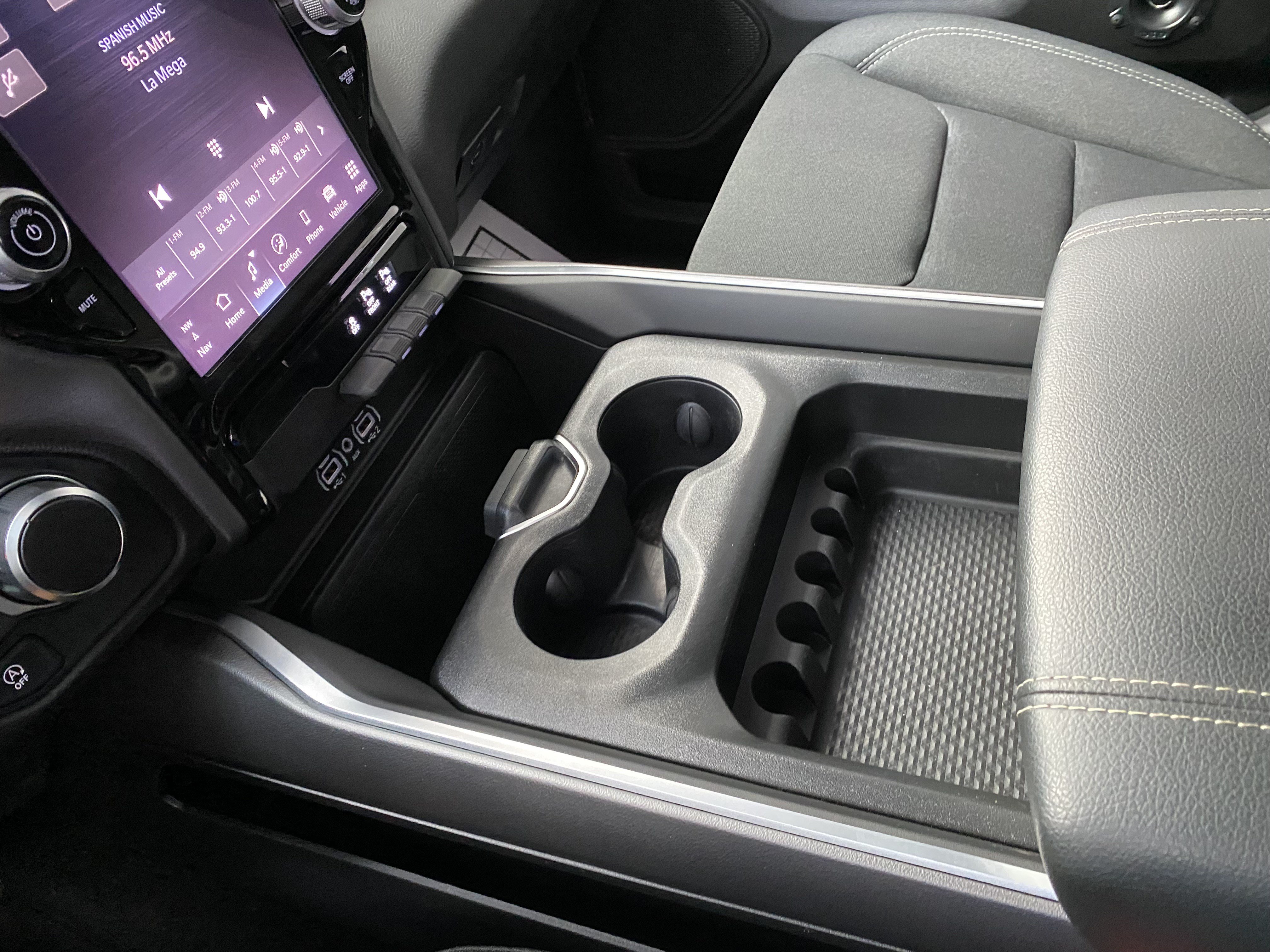 Used 2025 RAM 1500 Big Horn AWD/4WD image 29