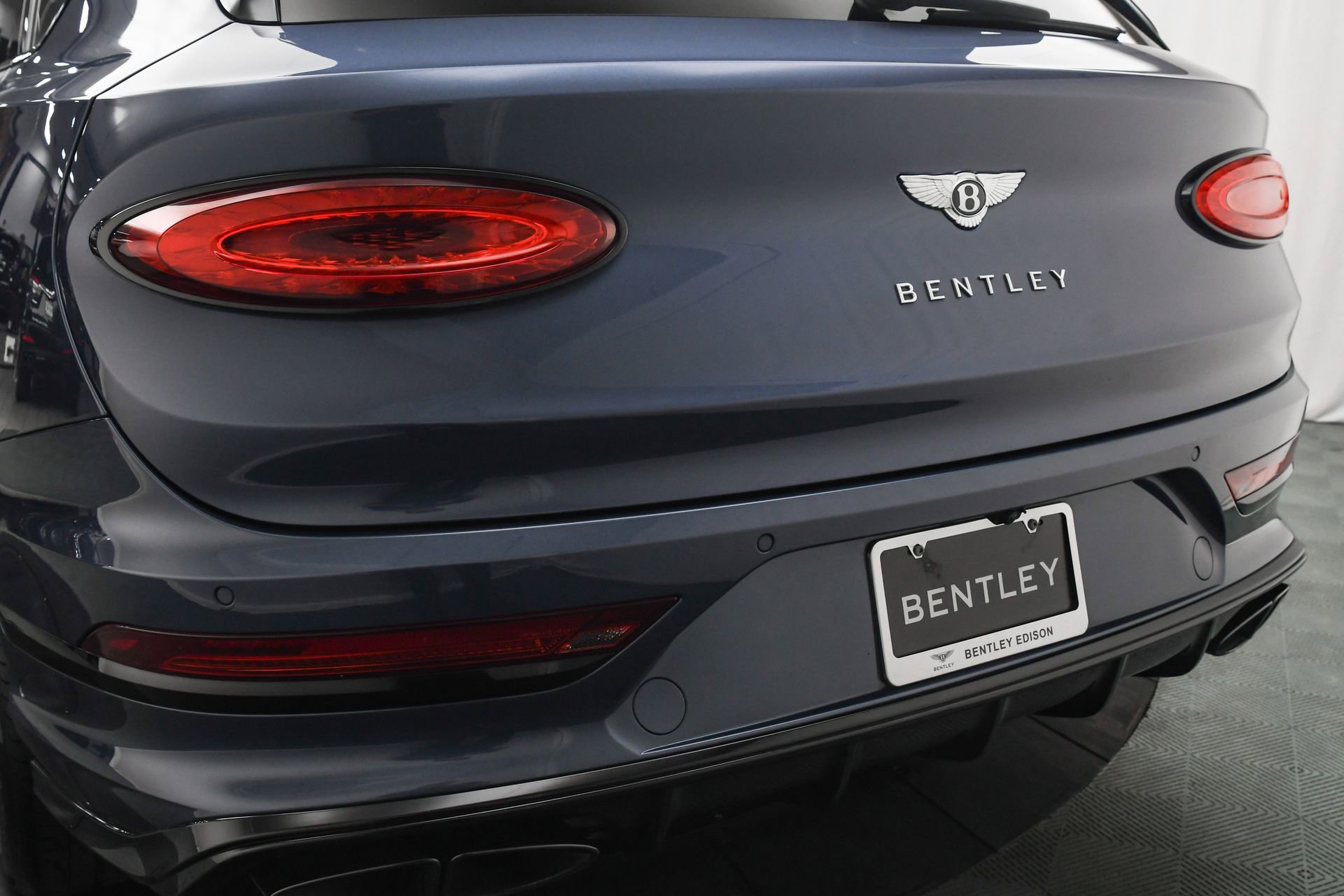 Used 2022 Bentley Bentayga S image 23