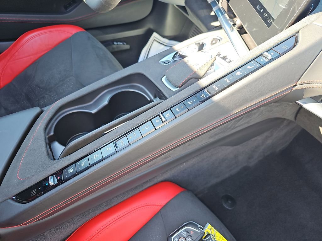 Used 2020 Chevrolet Corvette Stingray Premium Cpe w/ 3LT Preferred Equipment Group image 31