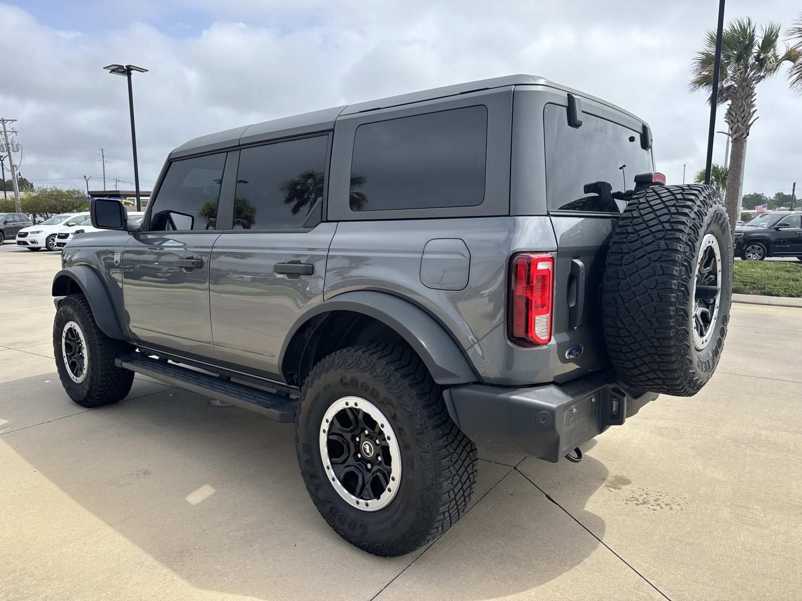 Used 2024 Ford Bronco Big Bend w/ Sasquatch Package image 5