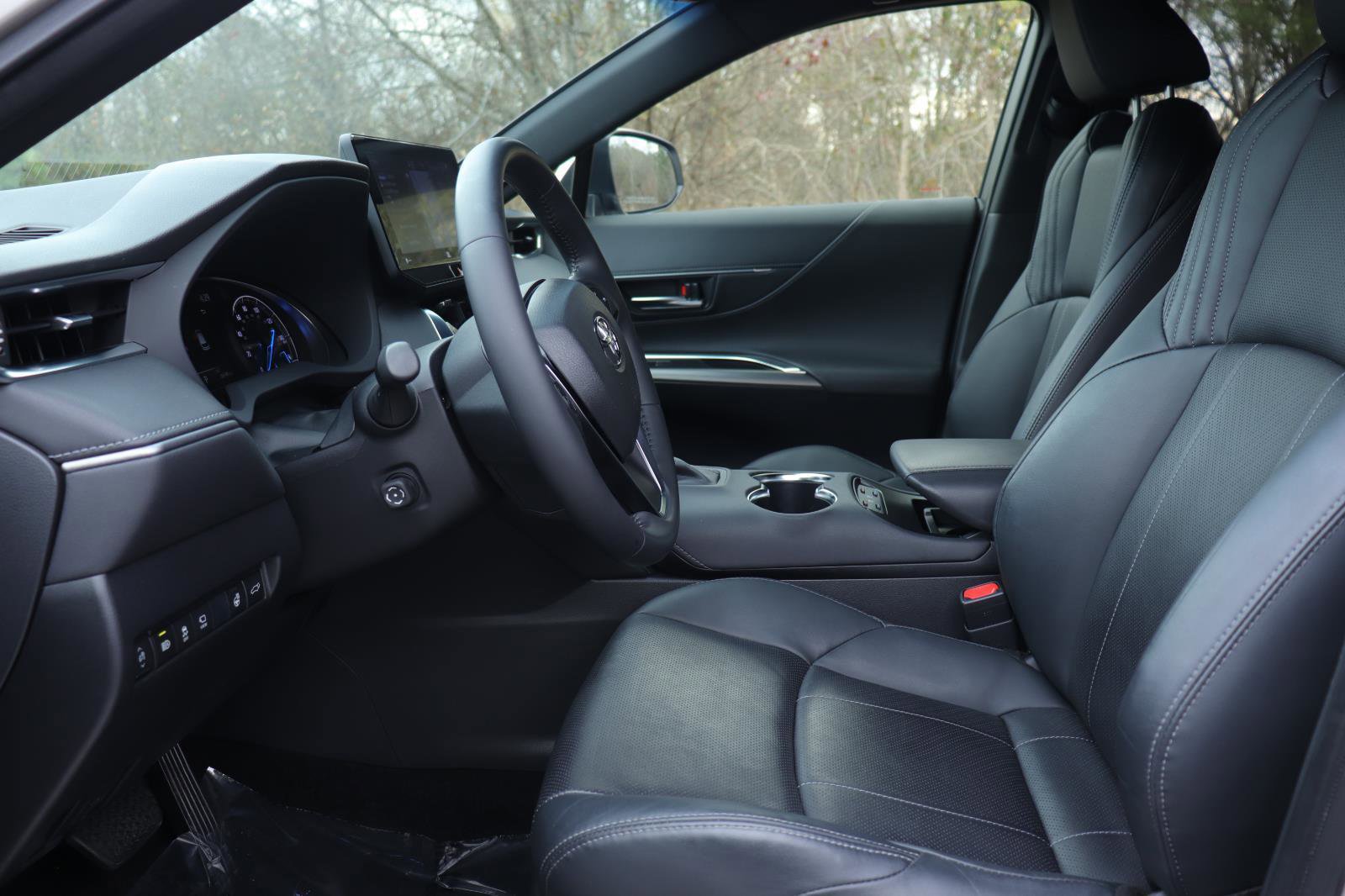 Used 2021 Toyota Venza Limited image 11