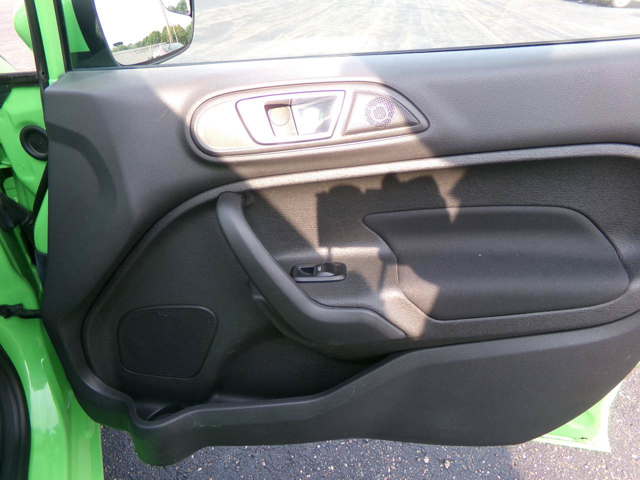 Used 2014 Ford Fiesta SE FWD image 29