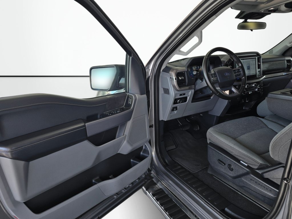 Used 2025 Ford F150 XLT w/ Equipment Group 301A Standard AWD/4WD image 28