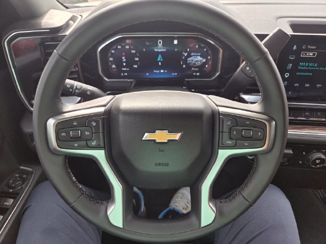 Used 2026 Chevrolet Silverado 1500 LT AWD/4WD image 12