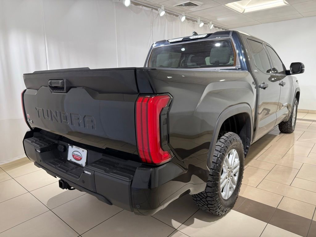 Used 2023 Toyota Tundra SR5 w/ SR5 Convenience Package AWD/4WD image 4
