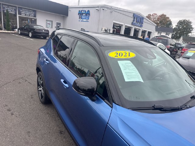 Used 2021 Volvo XC40 T5 R-Design w/ Climate Package AWD/4WD image 36