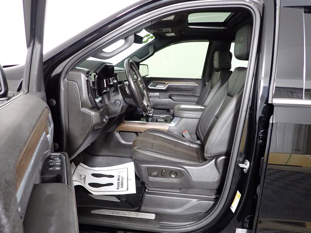 Used 2022 Chevrolet Silverado 1500 High Country AWD/4WD image 24
