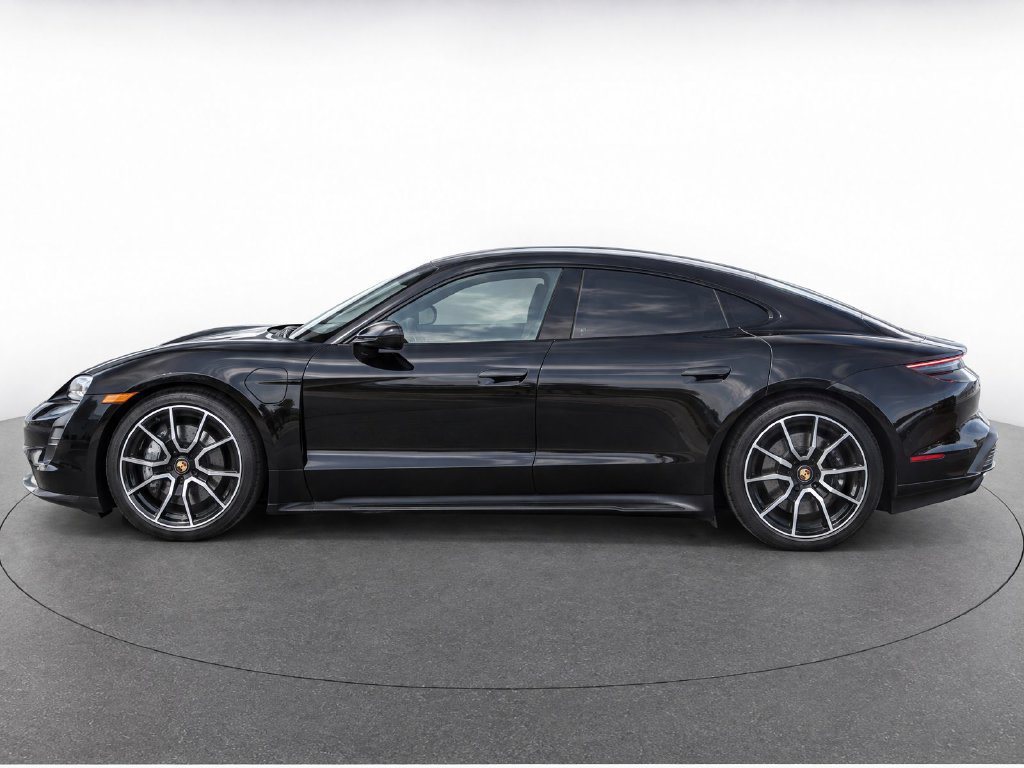 Used 2022 Porsche Taycan Turbo S AWD/4WD image 2