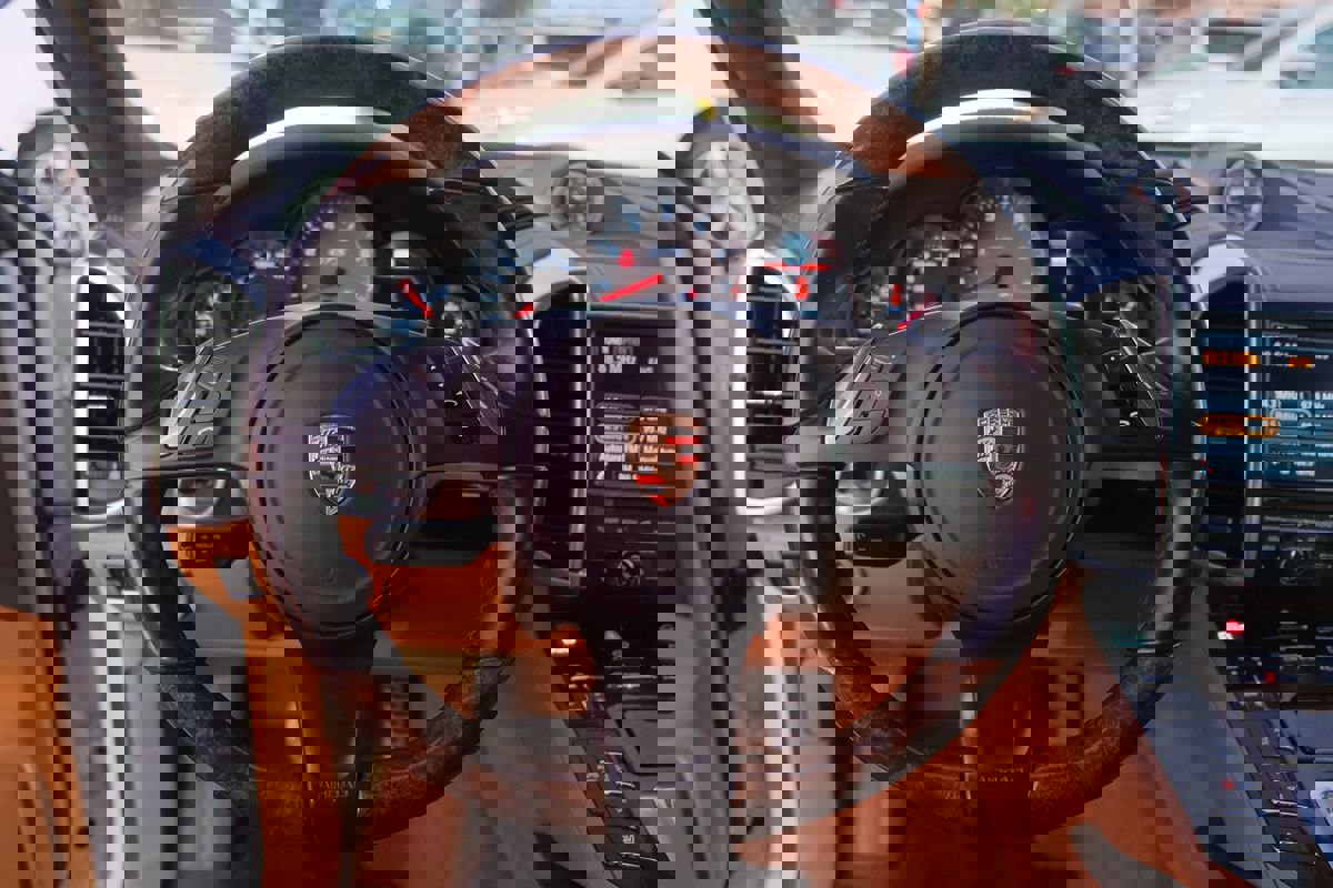 Used 2014 Porsche Cayenne GTS image 16