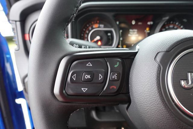 New 2026 Jeep Wrangler Unlimited Rubicon w/ Technology Group AWD/4WD image 18