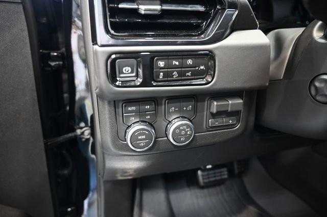 New 2026 GMC Yukon AT4 Ultimate w/ LPO, Floor Liner Package image 31