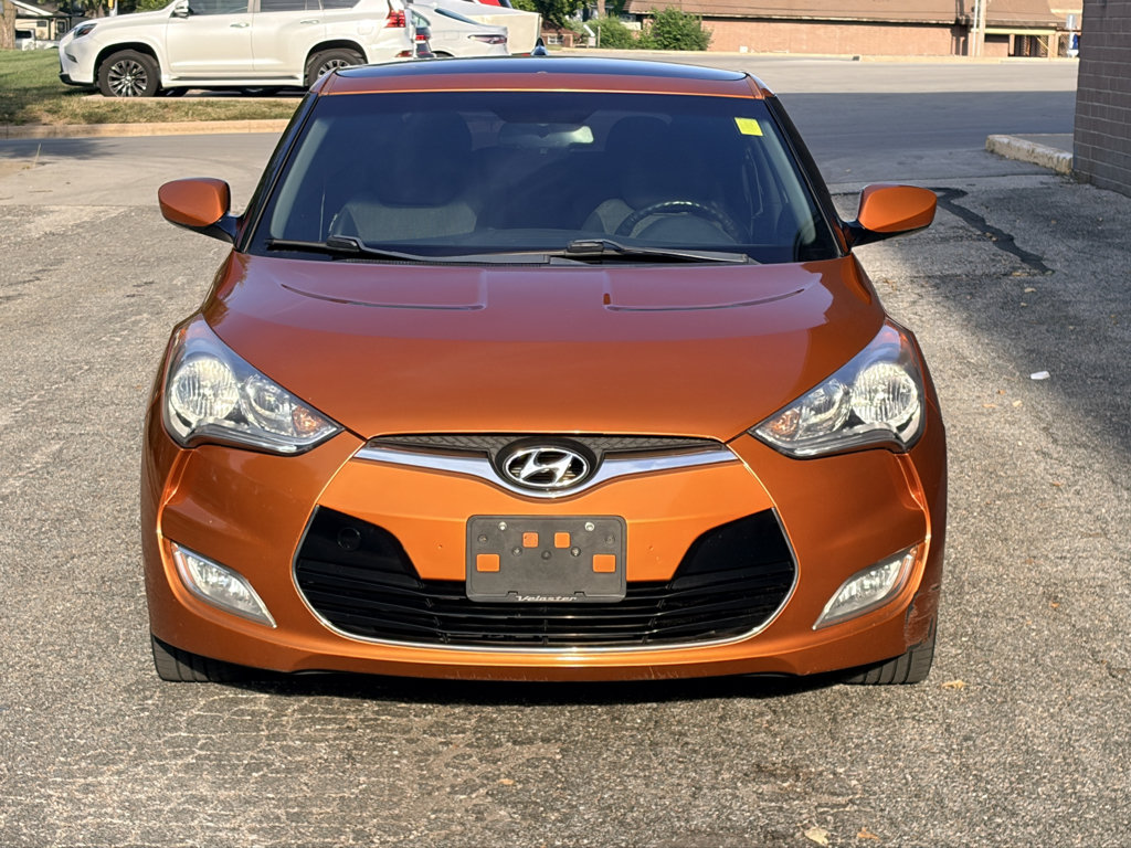 Used 2013 Hyundai Veloster w/ Style Pkg FWD image 8